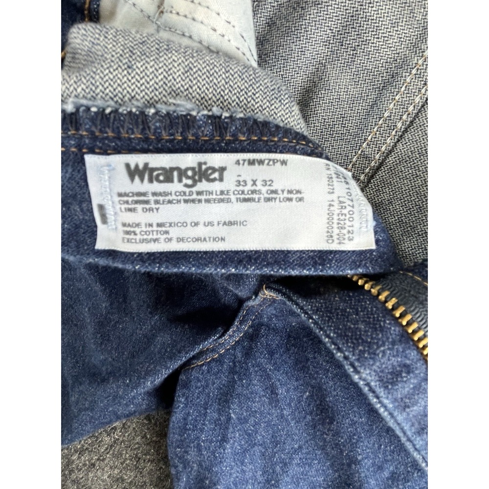 Wrangler Cowboy Cut Regular Fit Straight Dark Wash Blue Denim Jeans 5-Pocket - Picture 3 of 7
